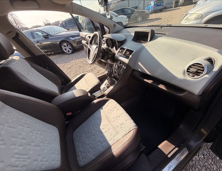 Opel Meriva Kombi 1,7 l 74 kw