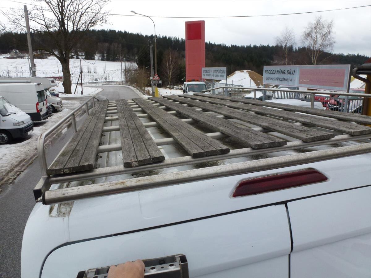 Ford Transit Skříň 2,2 l 74 kw