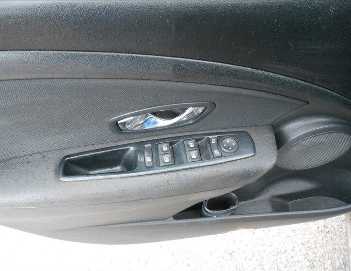 Renault Fluence Sedan / Limuzína 1,6 l 82 kw