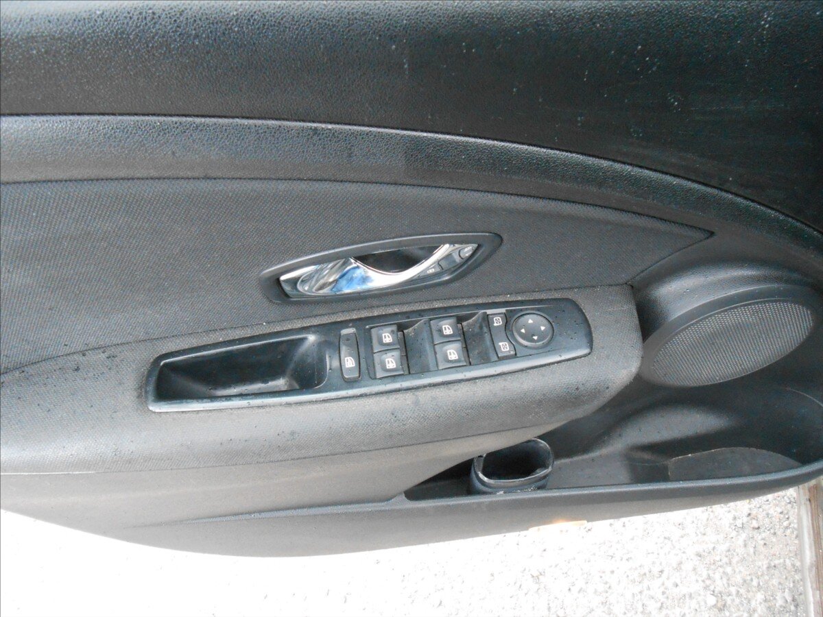 Renault Fluence Sedan / Limuzína 1,6 l 82 kw