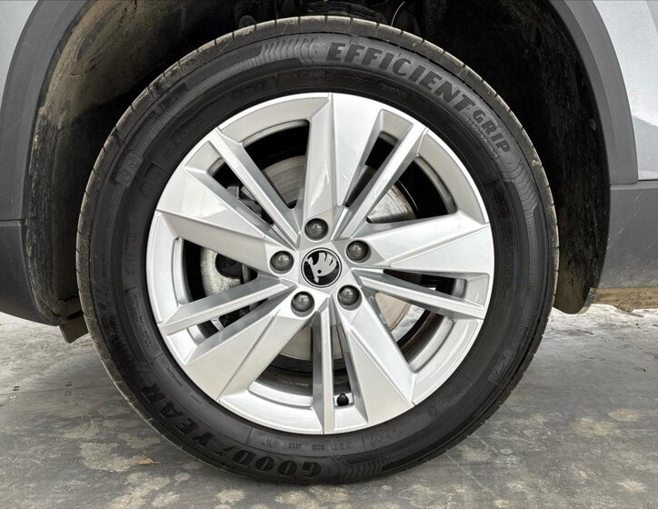 Škoda Karoq SUV / Terénní 1,5 l 110 kw