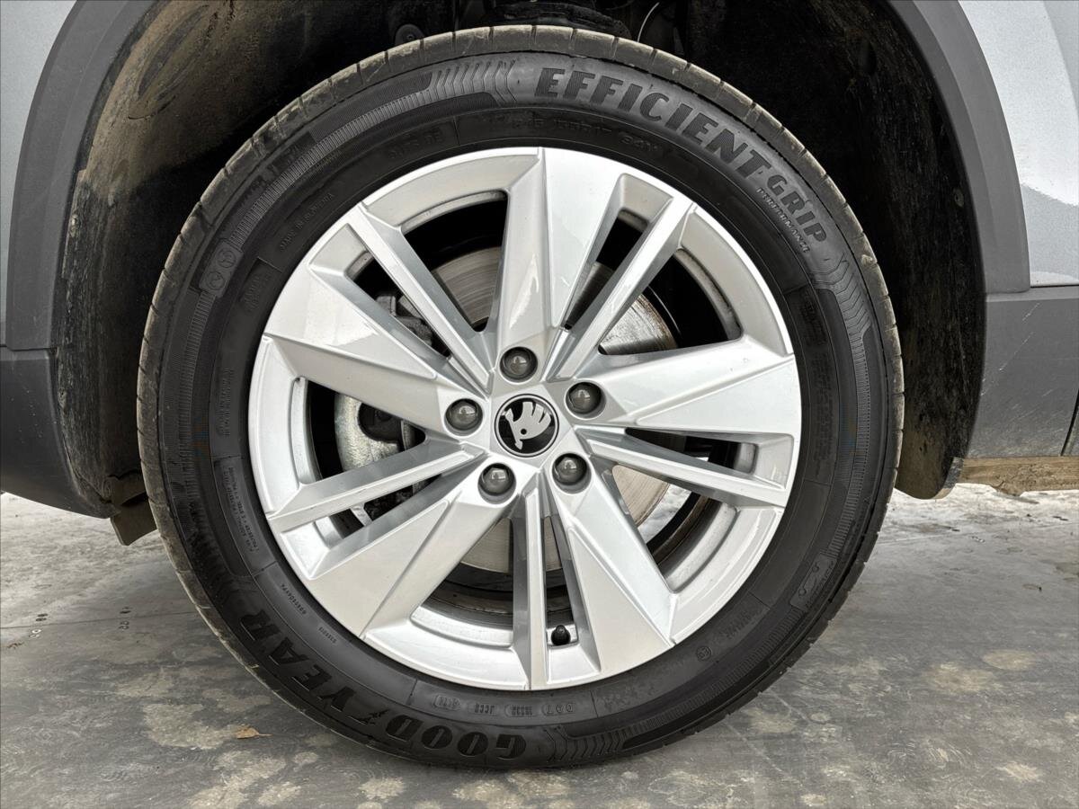 Škoda Karoq SUV / Terénní 1,5 l 110 kw