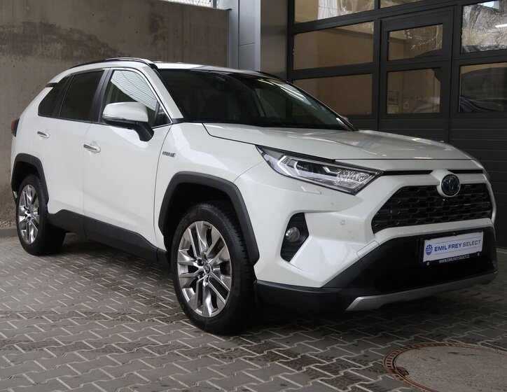 Toyota RAV4 SUV / Terénní 2,5 l 131 kw