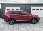 Mitsubishi Outlander SUV / Terénní 2,3 l 110 kw