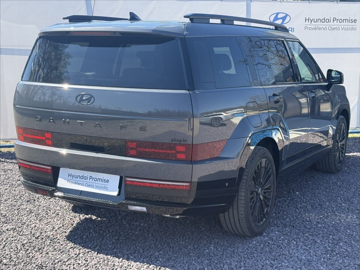 Hyundai Santa Fe SUV / Terénní 1,6 l 185 kw