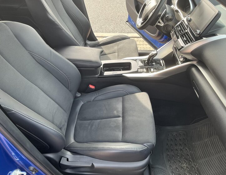 Mitsubishi Eclipse Cross SUV / Terénní 2,4 l 72 kw