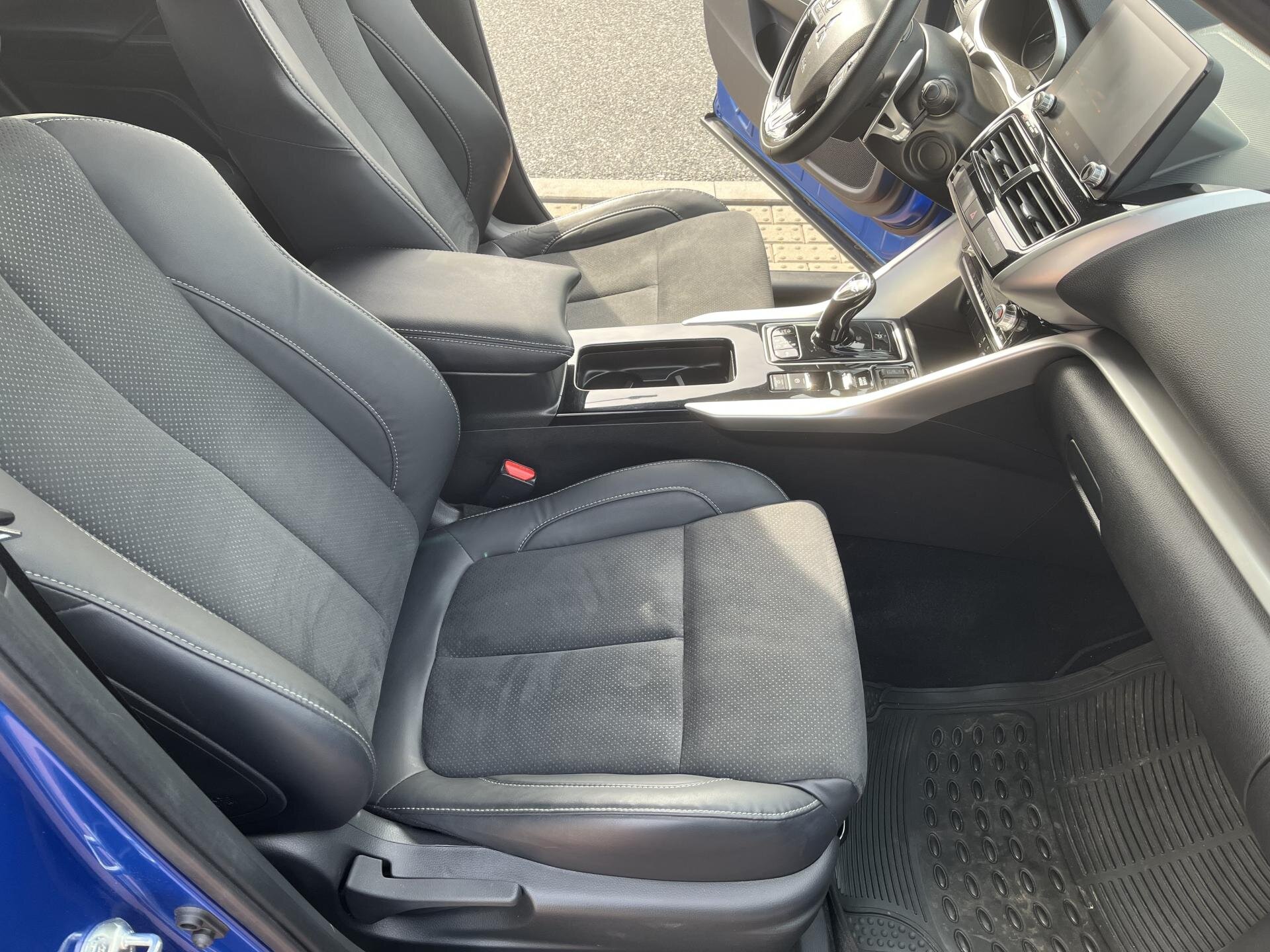 Mitsubishi Eclipse Cross SUV / Terénní 2,4 l 72 kw