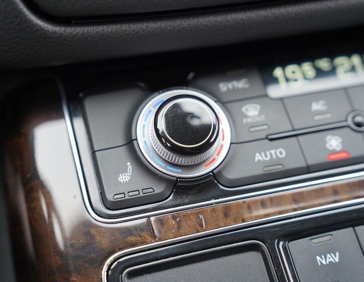 Audi A8 Sedan / Limuzína 3,0 l 213 kw