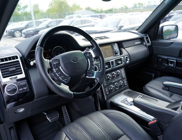 Land Rover Range Rover SUV / Terénní 4,4 l 230 kw