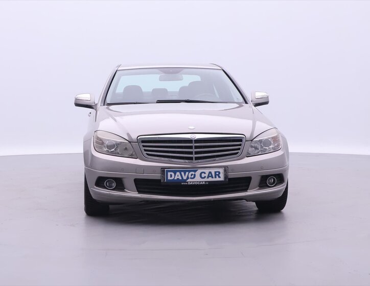 Mercedes-Benz Třídy C Sedan / Limuzína 2,1 l 125 kw