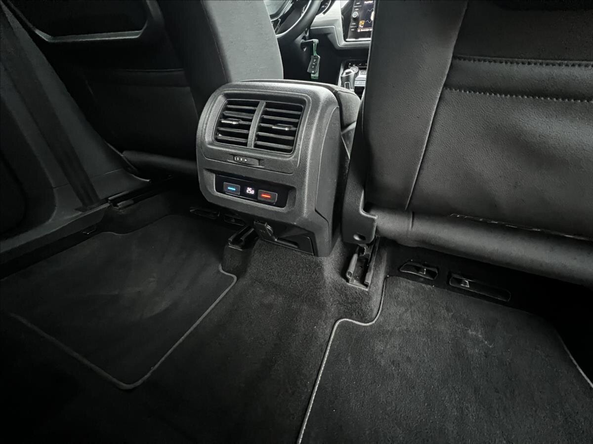 Volkswagen Touran Kombi 1,6 l 85 kw