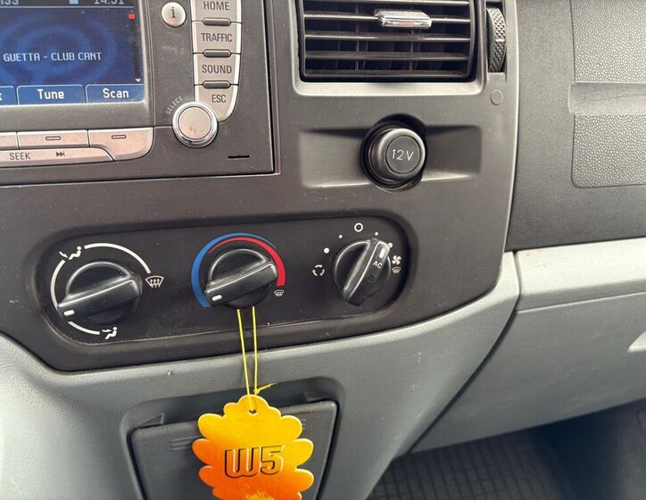 Ford Transit Kombi 2,4 l 103 kw