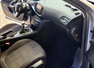 Peugeot 308 Kombi 1,2 l 96 kw