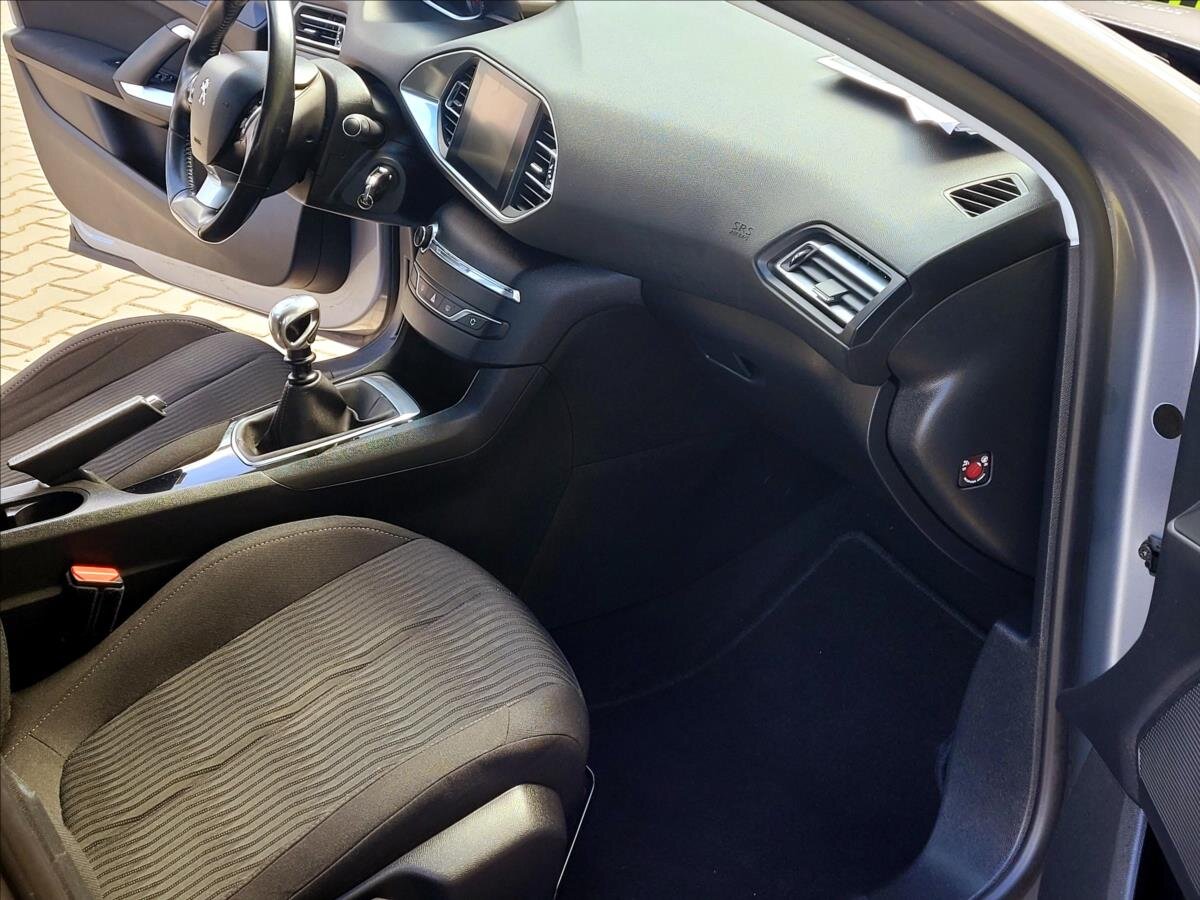 Peugeot 308 Kombi 1,2 l 96 kw