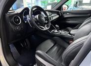 Alfa Romeo Stelvio 6