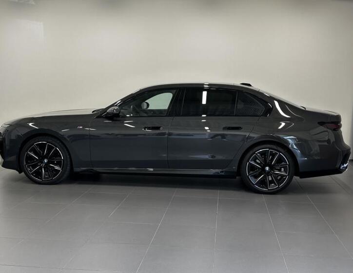 BMW Řada 7 2