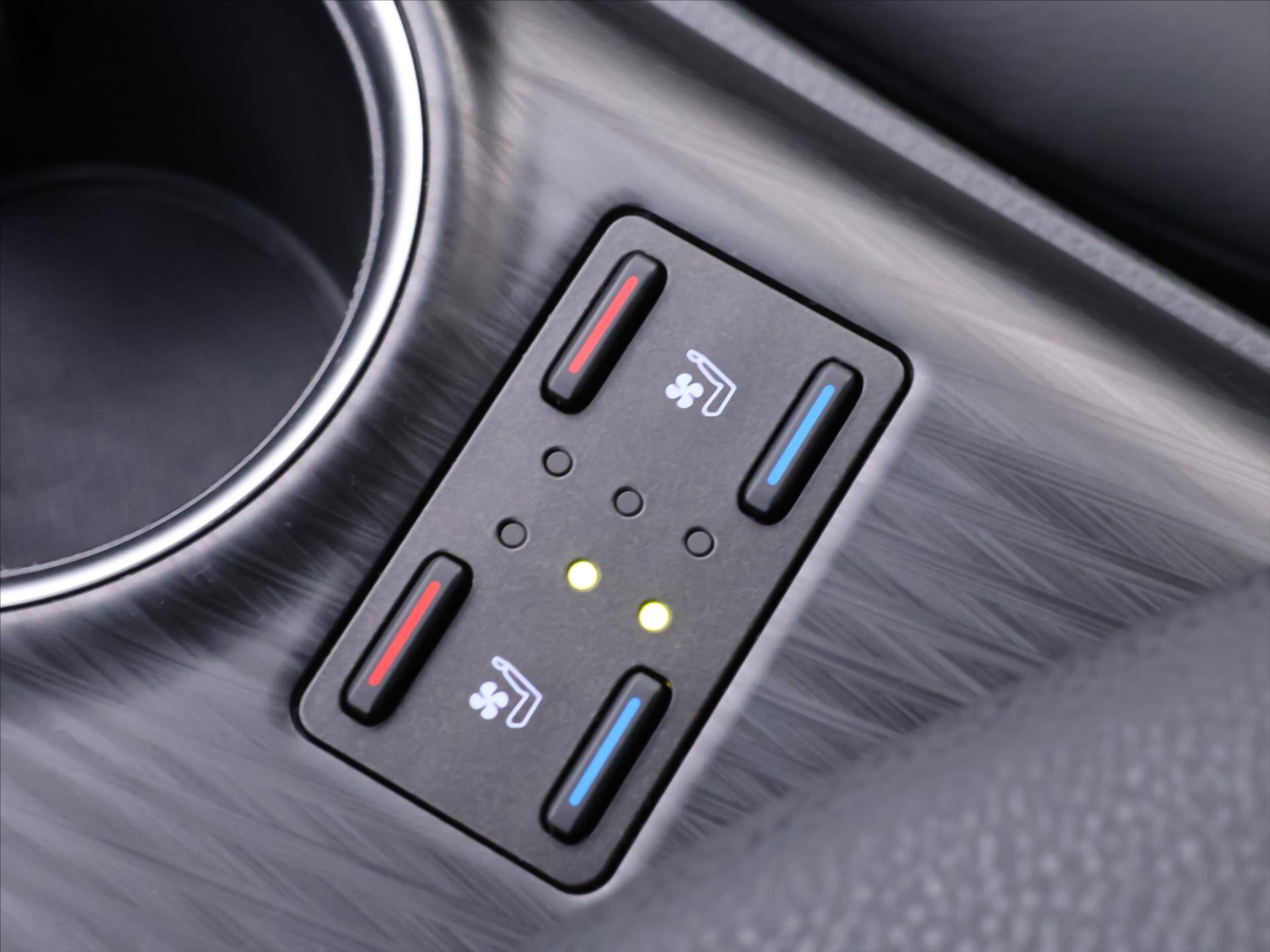 Toyota Camry Sedan / Limuzína 2,5 l 131 kw