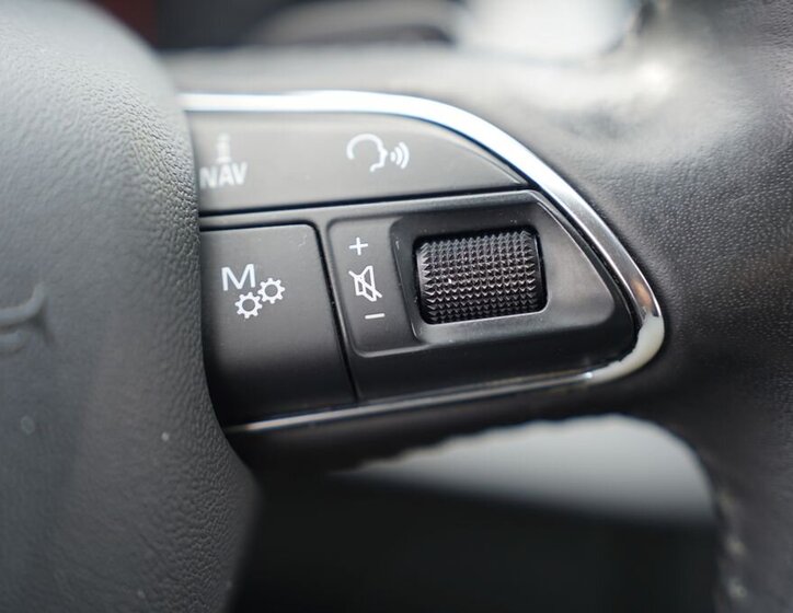 Audi A8 Sedan / Limuzína 3,0 l 213 kw