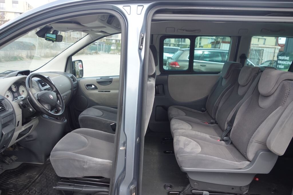 Peugeot Expert Kombi 2,0 l 100 kw
