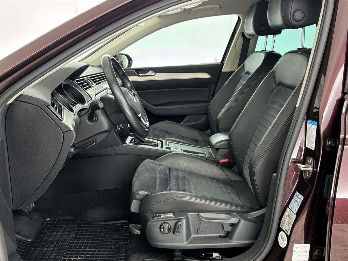 Volkswagen Passat Sedan / Limuzína 2,0 l 140 kw