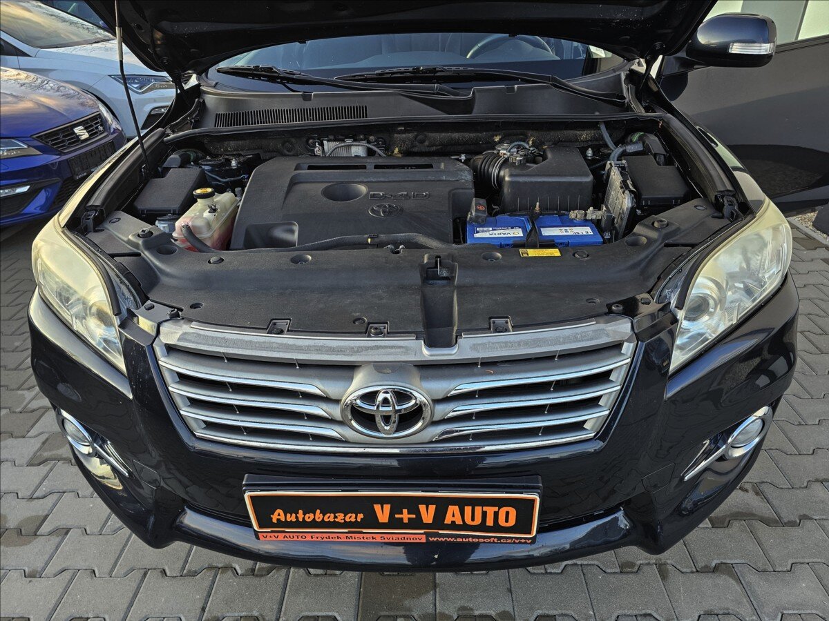 Toyota RAV4 Kombi 2,2 l 110 kw