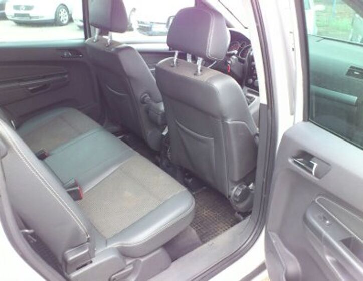 Opel Zafira 11