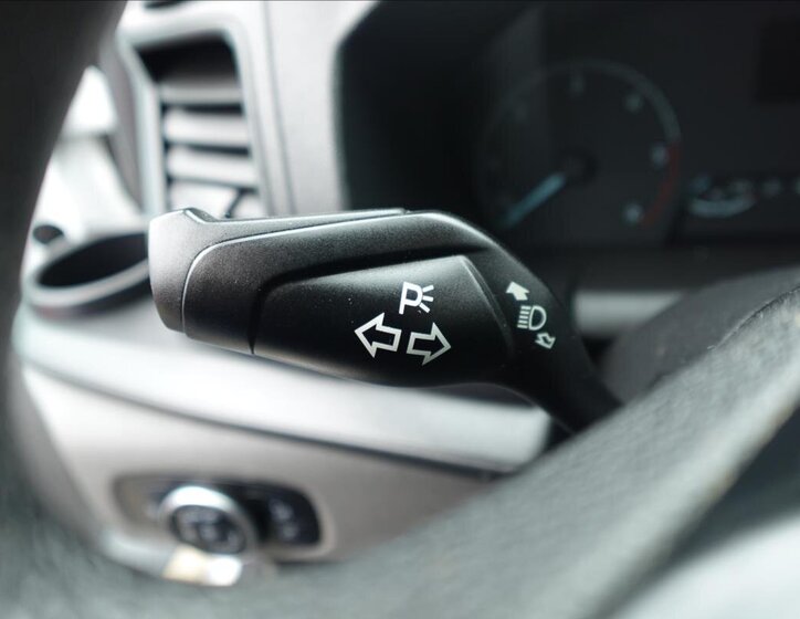 Ford Transit Custom Ostatní 2,0 l 77 kw