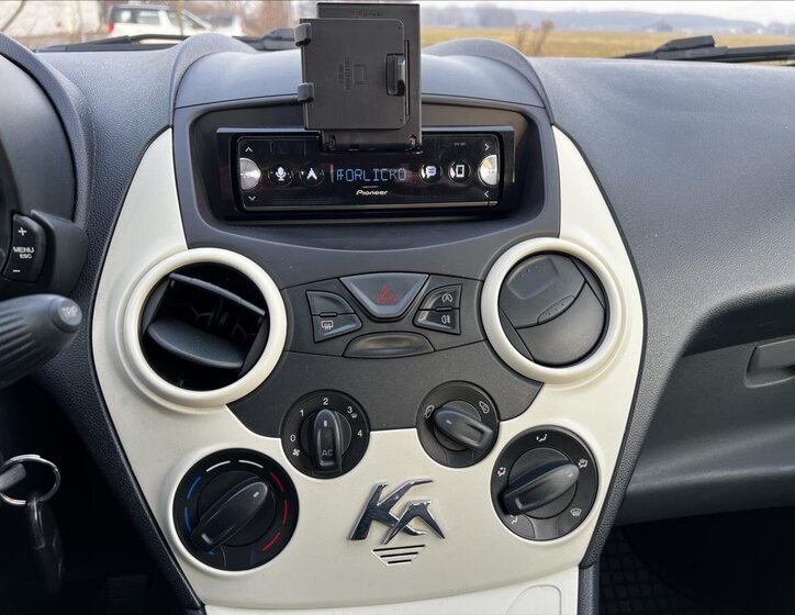 Ford Ka Hatchback 1,2 l 51 kw