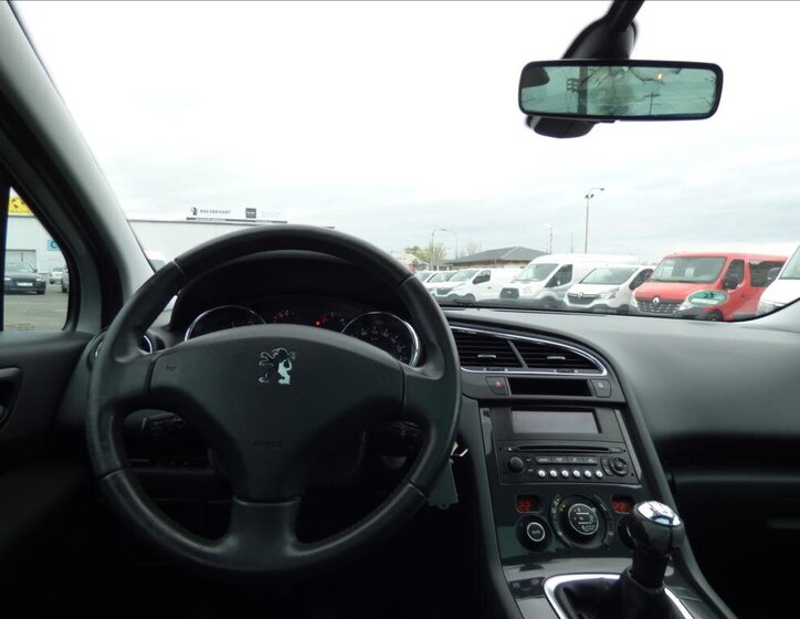 Peugeot 5008 MPV 1,6 l 88 kw