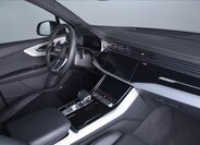 Audi Q7 8