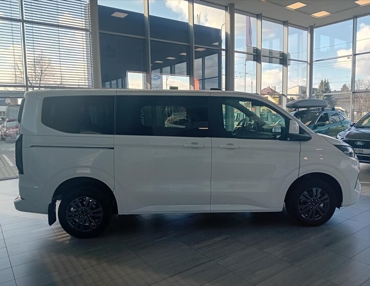 Ford Tourneo Custom Kombi 2,0 l 110 kw