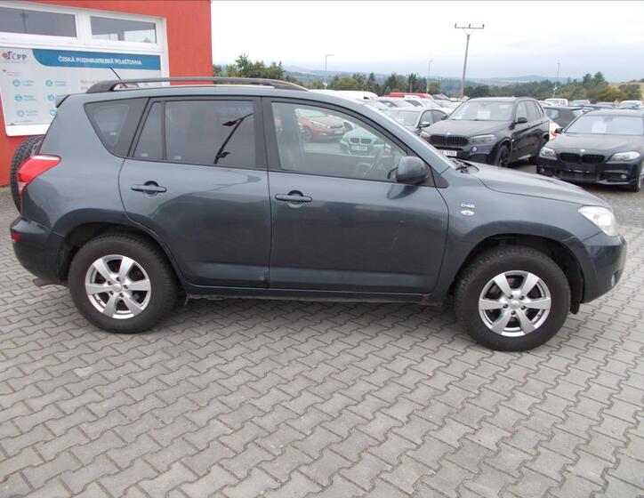 Toyota RAV4 9