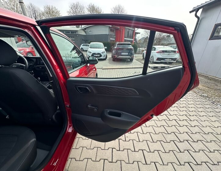 Hyundai i10 Hatchback 998,0 46 kw