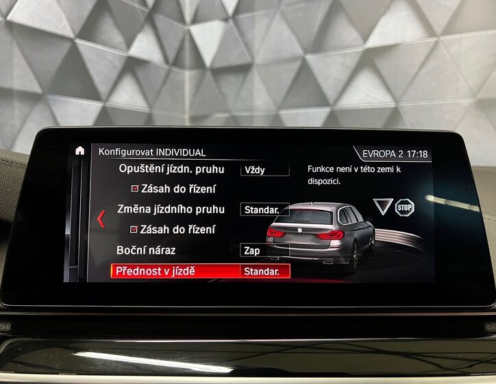 BMW Řada 5 Kombi 3,0 l 195 kw