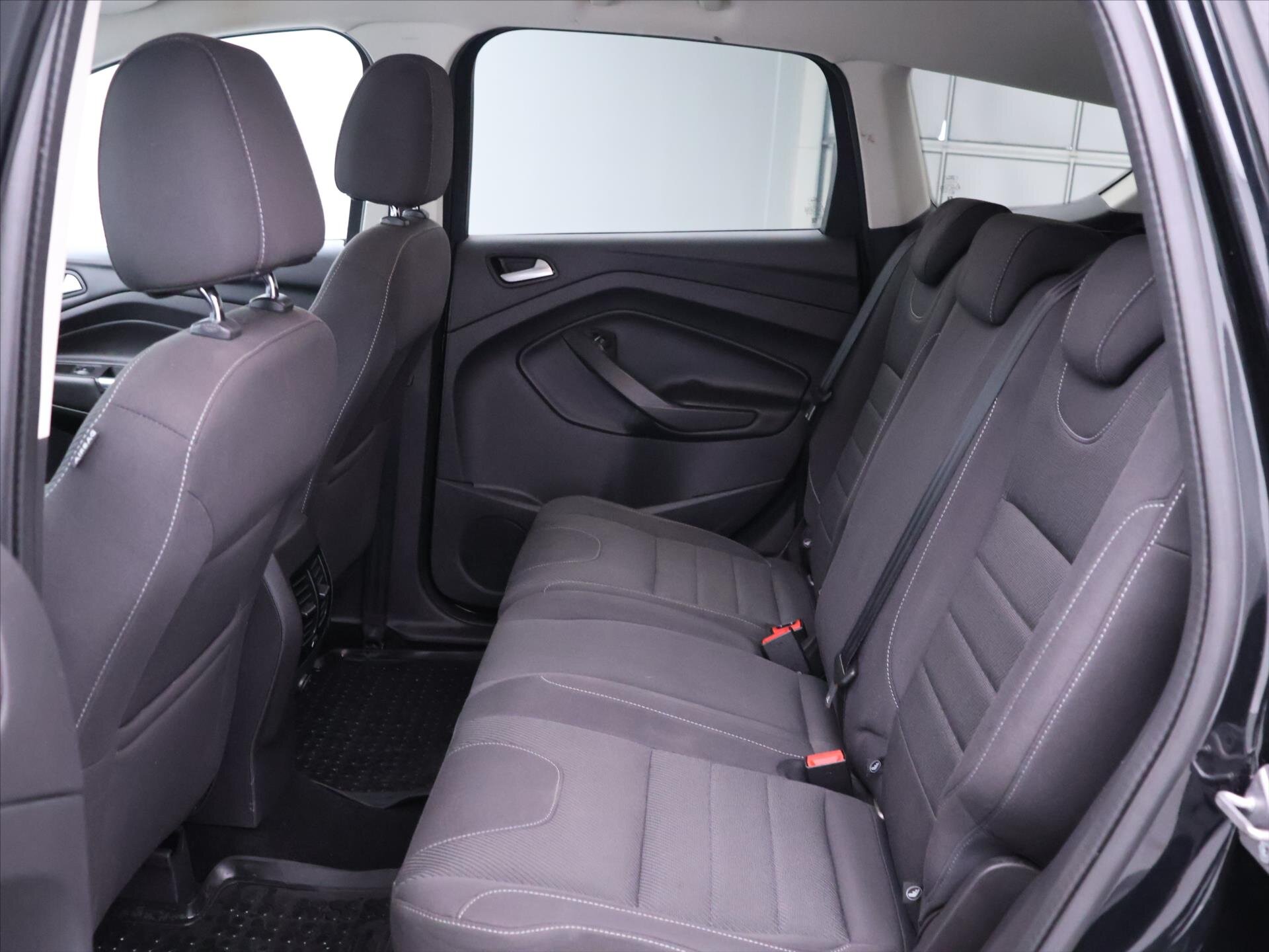 Ford Kuga SUV / Terénní 1,6 l 110 kw