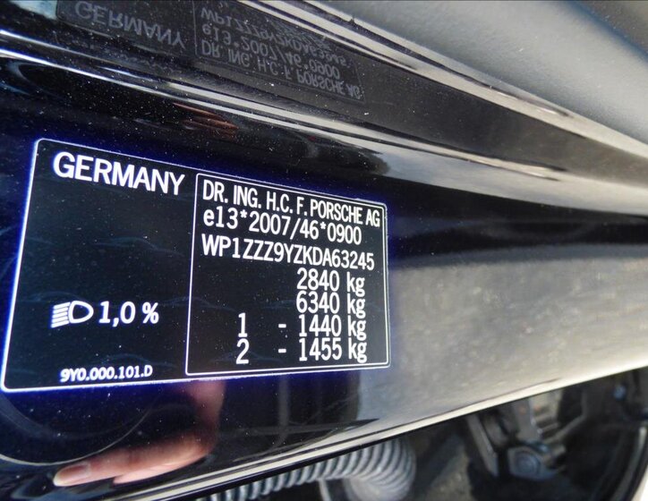 Porsche Cayenne SUV 2,9 l 324 kw