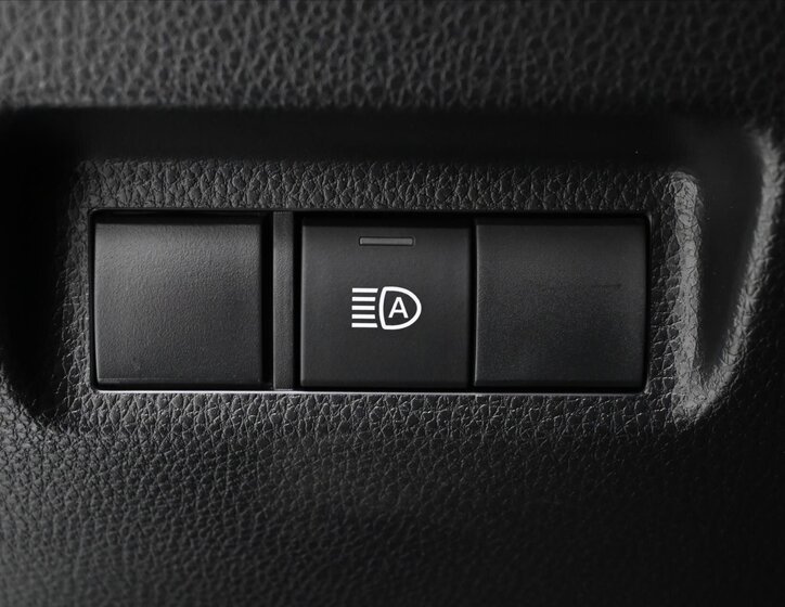 Toyota RAV4 SUV / Terénní 2,0 l 129 kw