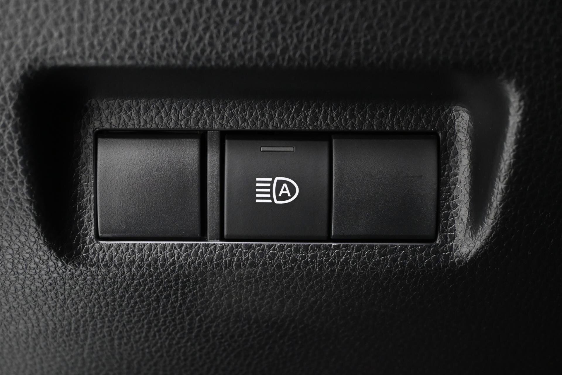 Toyota RAV4 SUV / Terénní 2,0 l 129 kw