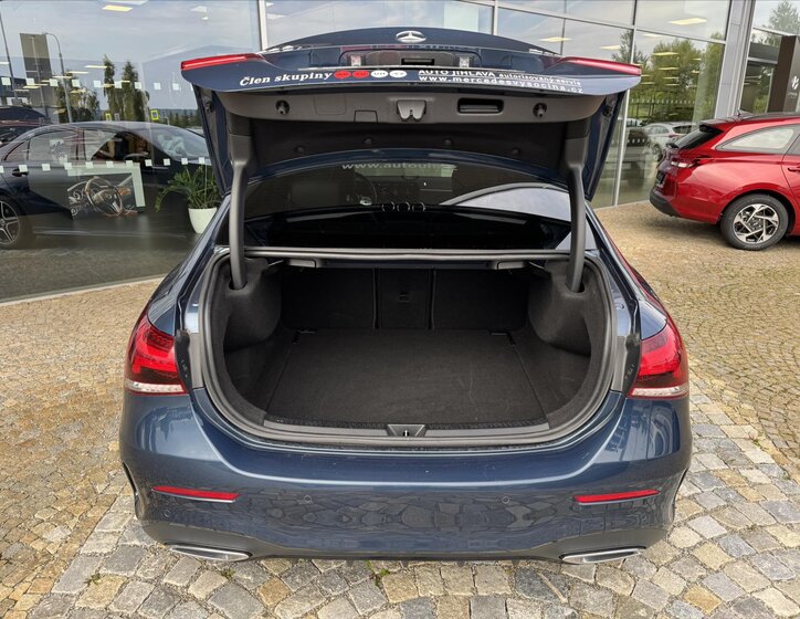 Mercedes-Benz Třídy A Sedan 1,3 l 120 kw