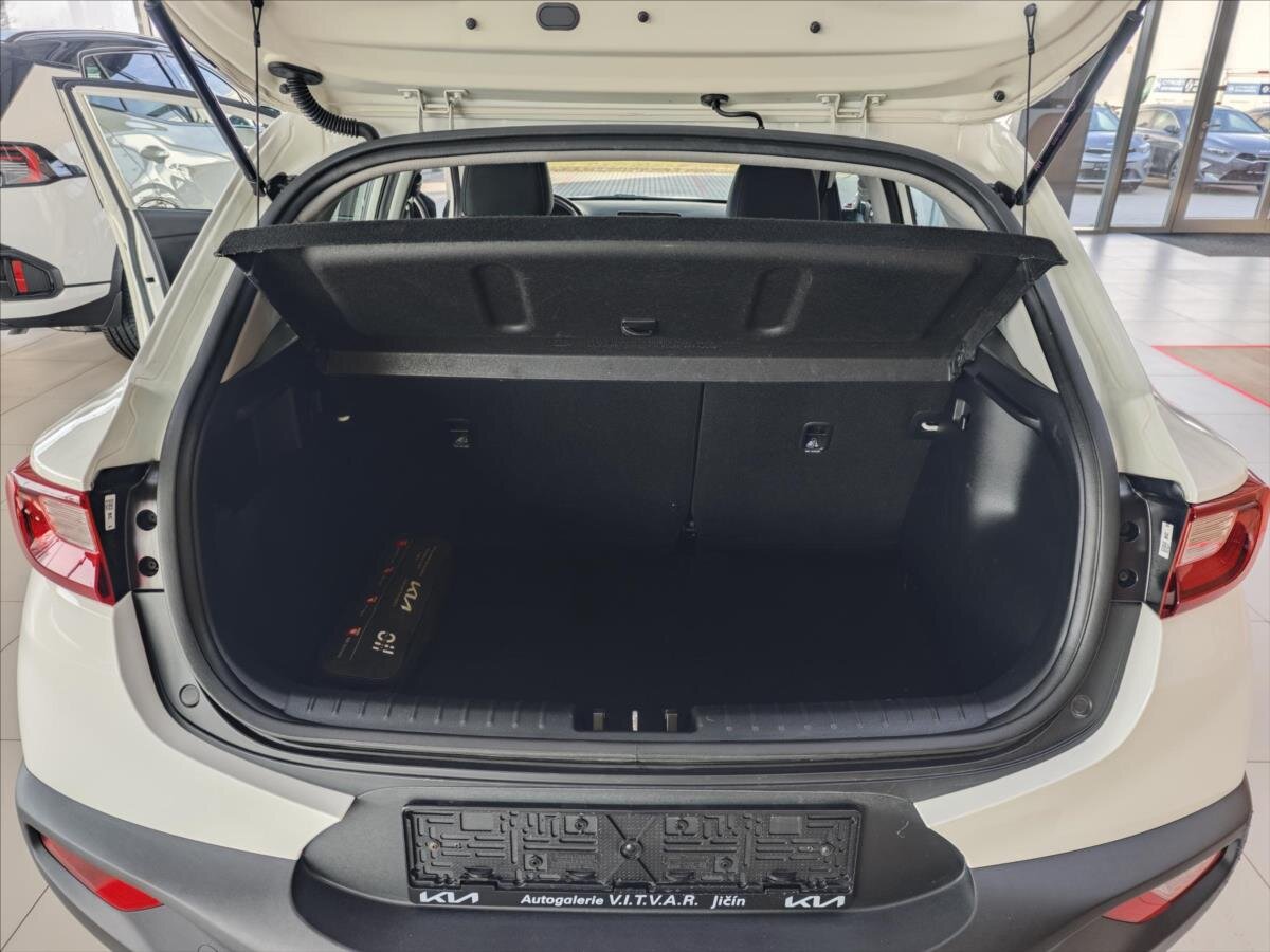 KIA Stonic CUV / Crossover 1,2 l 61 kw