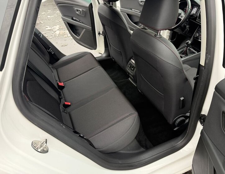 Seat Leon Hatchback 1,5 l 96 kw