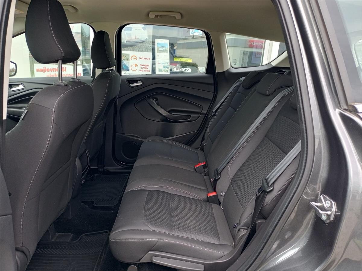 Ford Kuga SUV / Terénní 1,5 l 88 kw