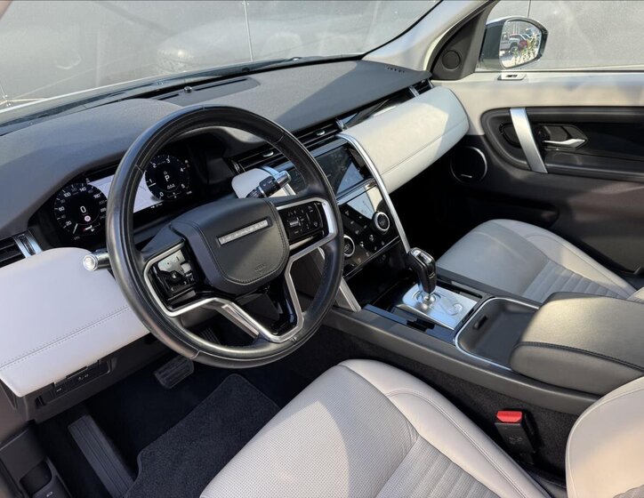 Land Rover Discovery Sport 9