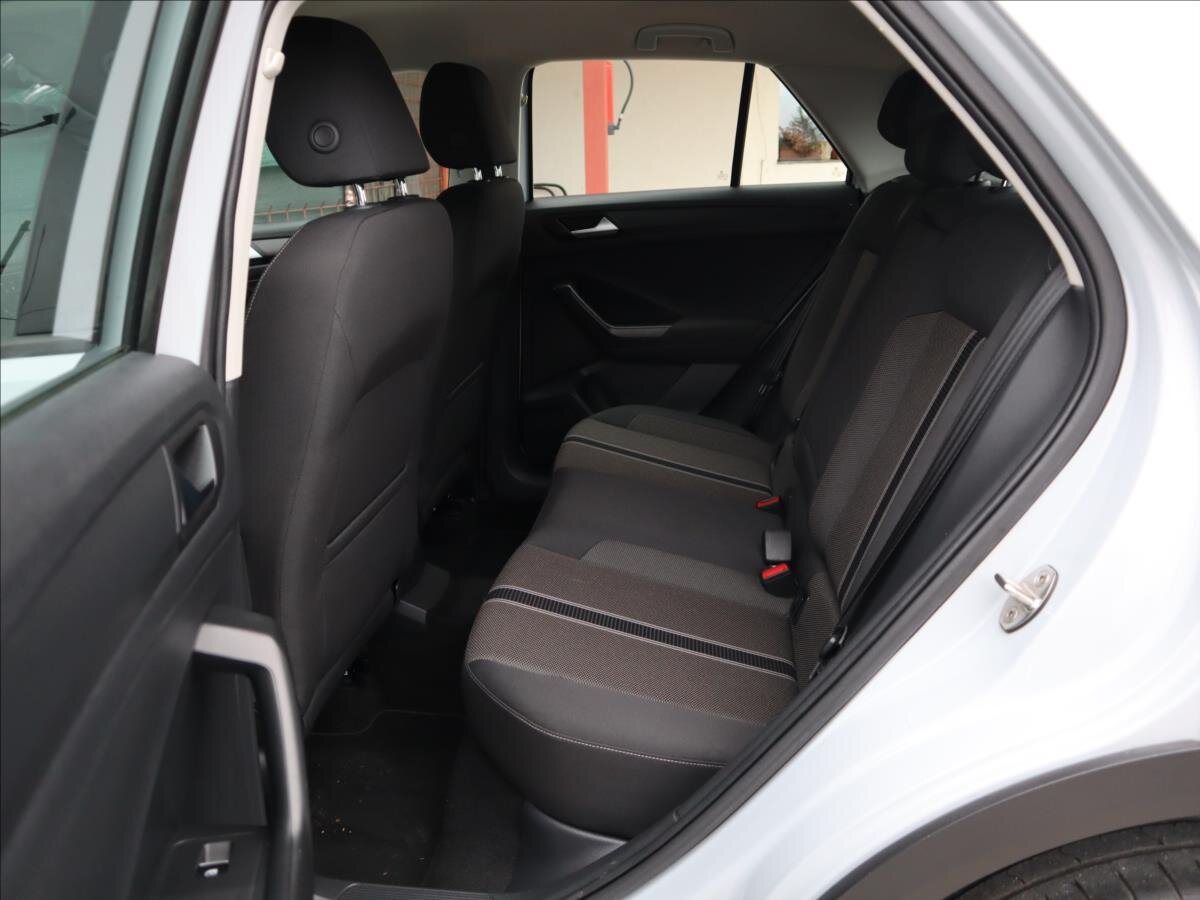 Volkswagen T-Roc CUV 1,6 l 85 kw