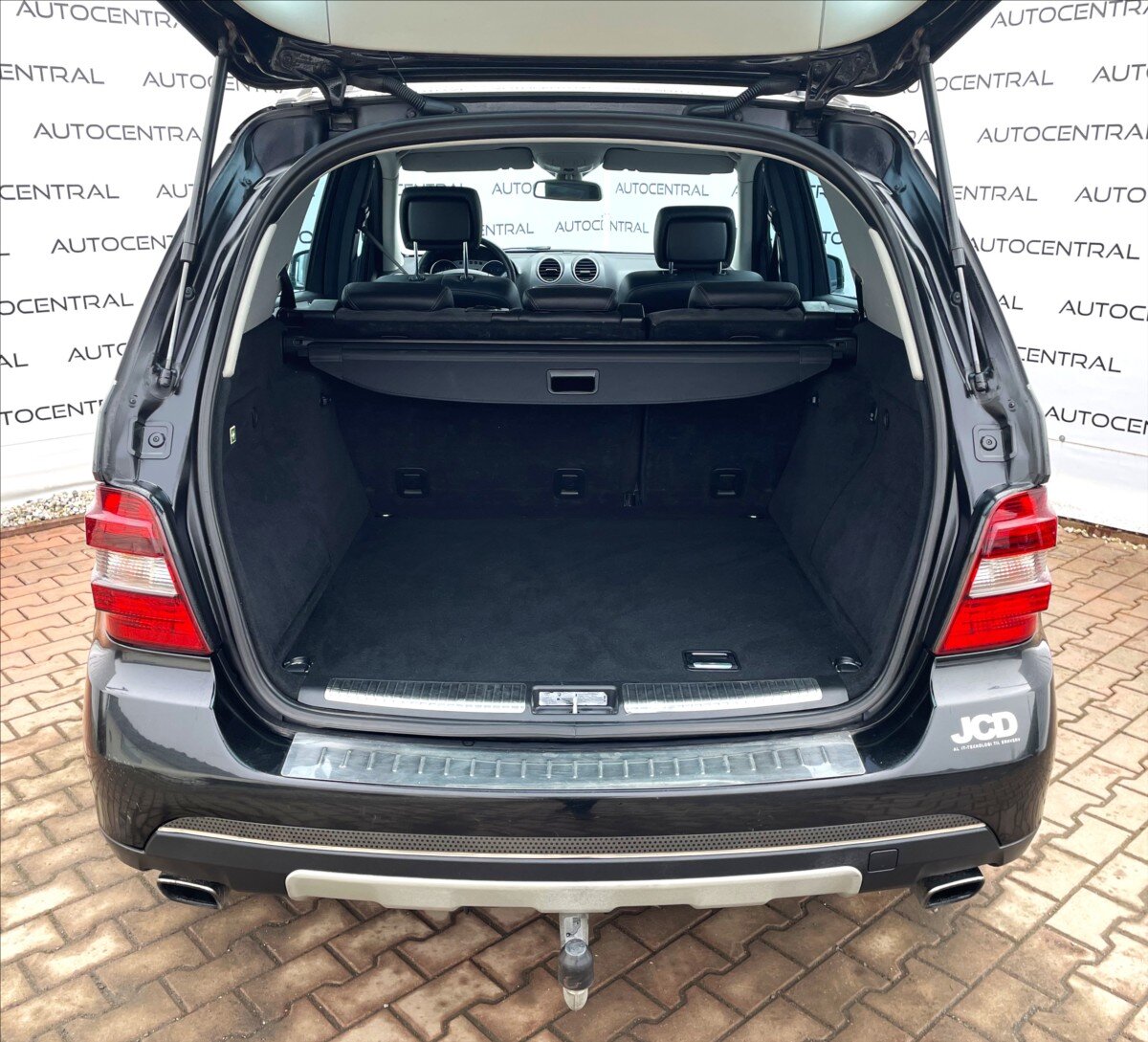 Mercedes-Benz Třídy M SUV / Terénní 3,5 l 200 kw