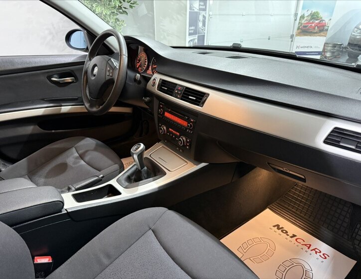 BMW Řada 3 Sedan / Limuzína 2,0 l 105 kw