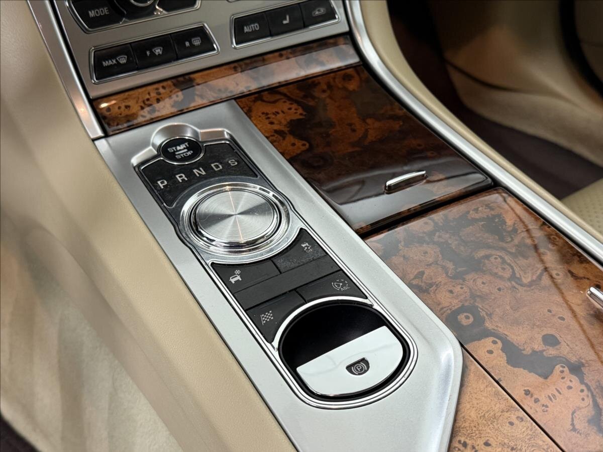 Jaguar XF Kombi 3,0 l 202 kw