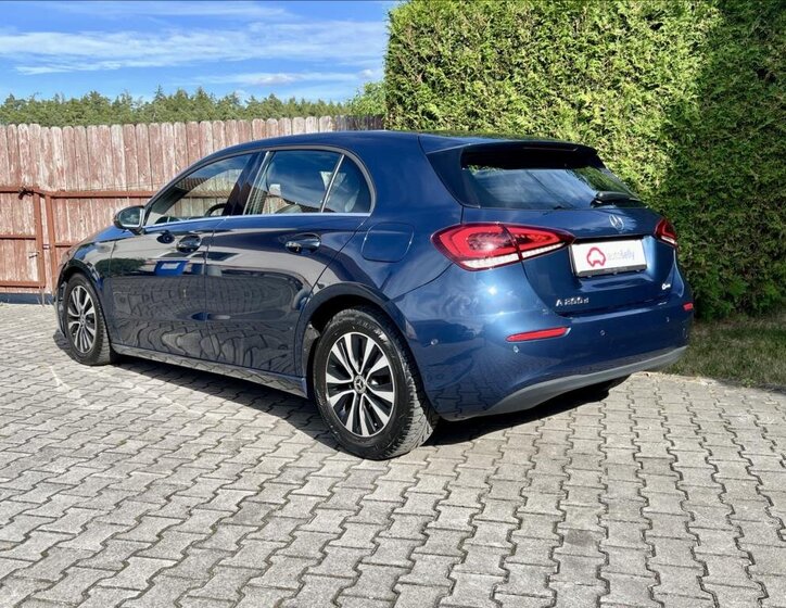 Mercedes-Benz Třídy A Hatchback 2,0 l 110 kw