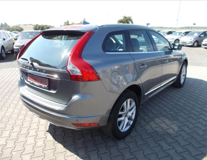 Volvo XC60 10