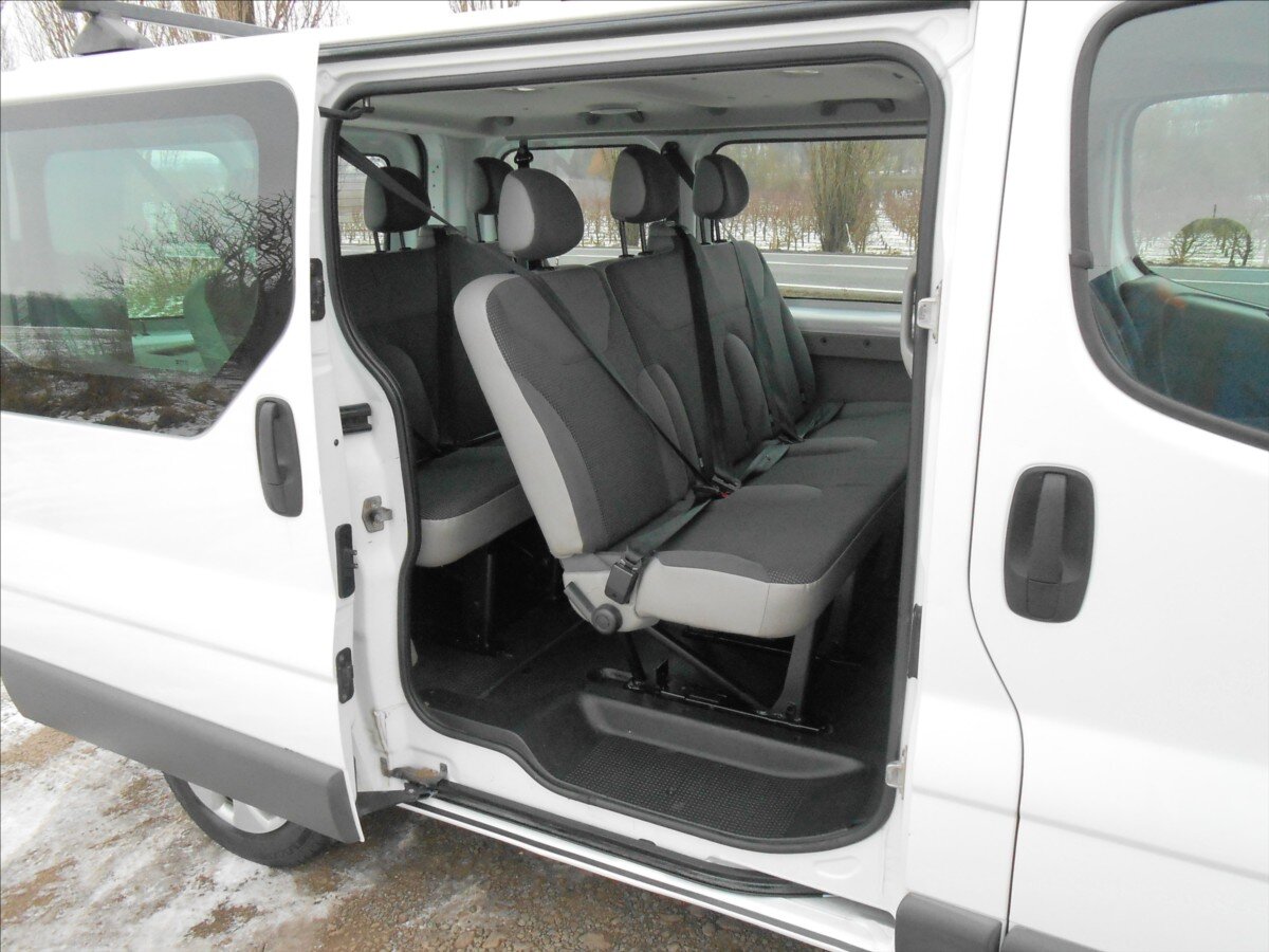 Opel Vivaro Kombi 2,0 l 84 kw